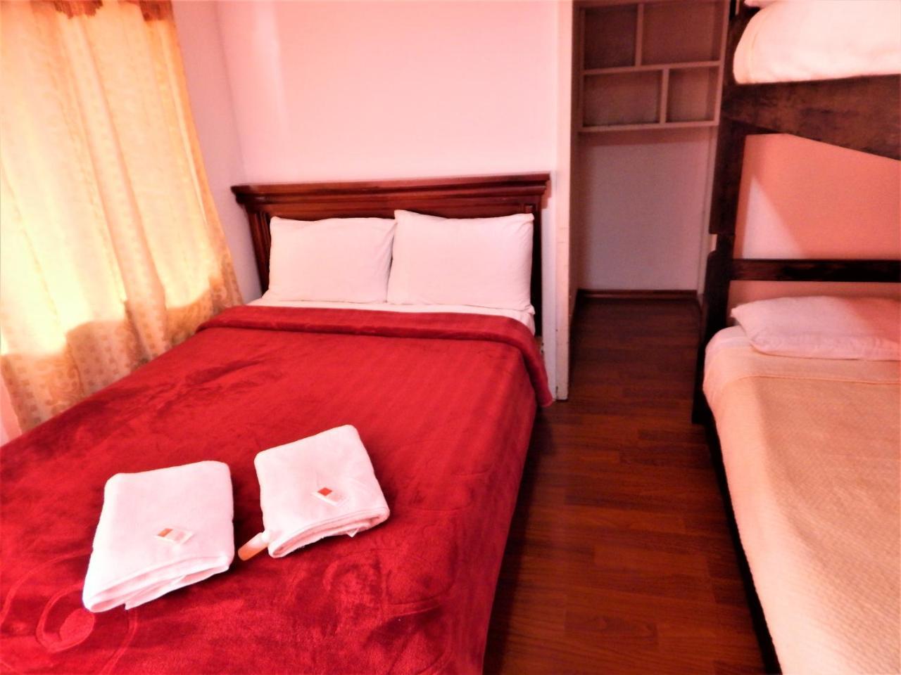 Hostal Imperial Quito Exterior photo
