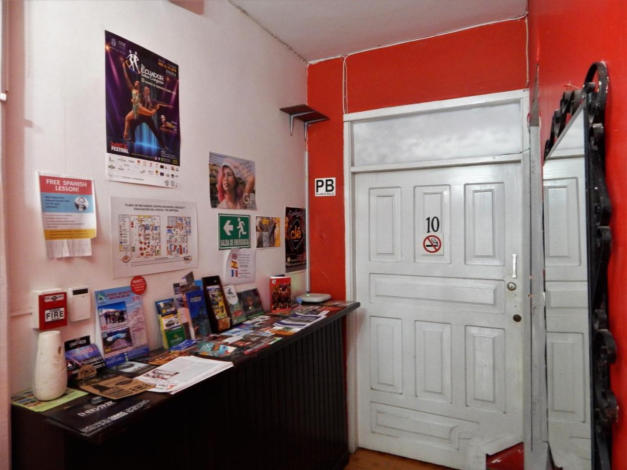 Hostal Imperial Quito Exterior photo